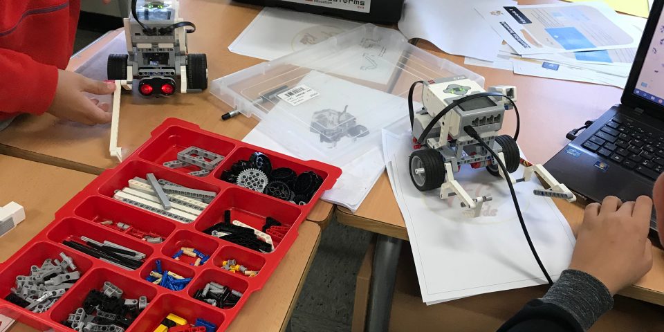 MINDSTORMS